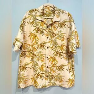 Tommy Bahama 100% Silk Hawaiian Short Sleeve Size L